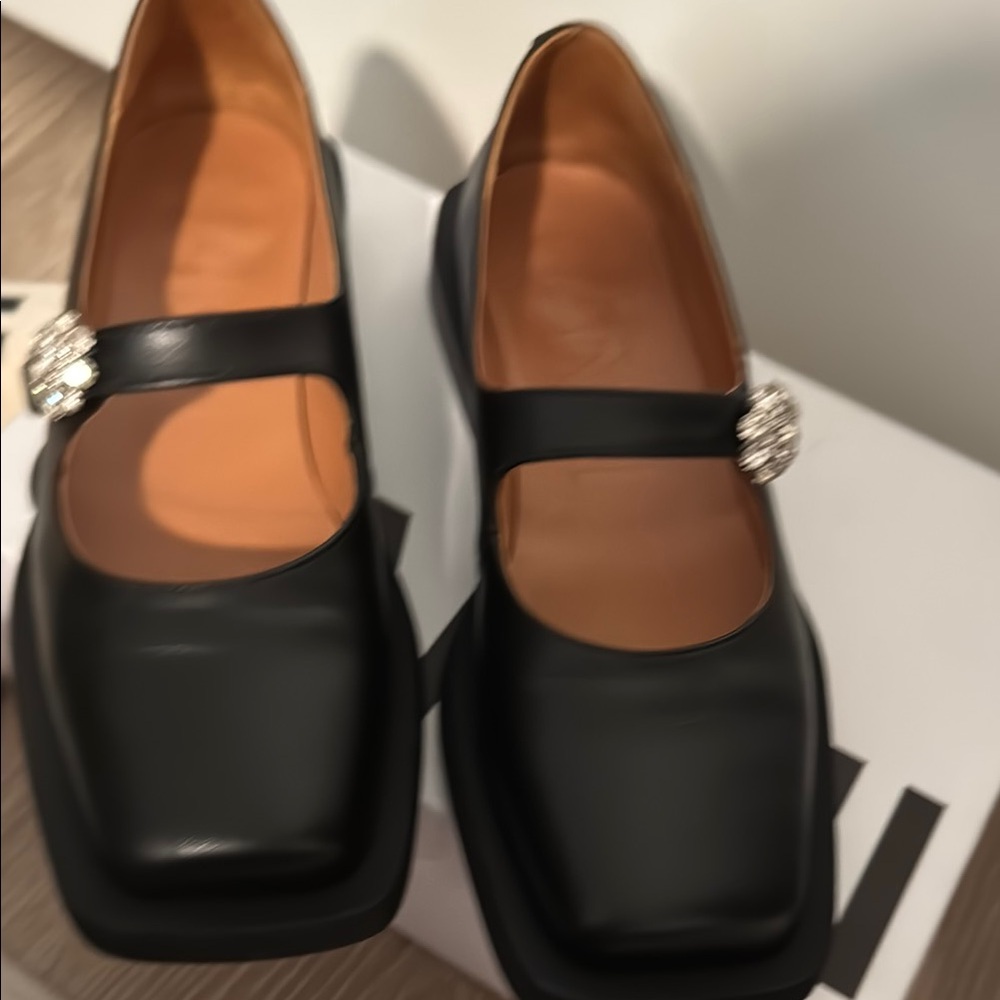 GANNI Black Leather Classic Mary Jane Ballerinas - Picture 10 of 11